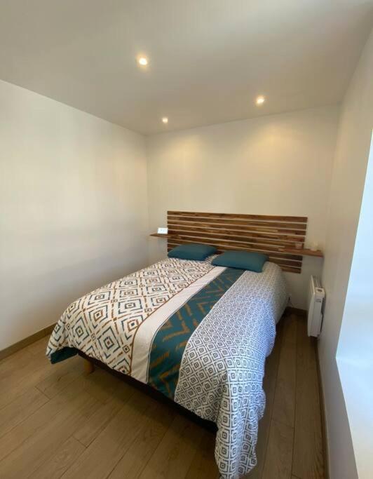 Appartement Avec Terrasse Quimper Exterior foto